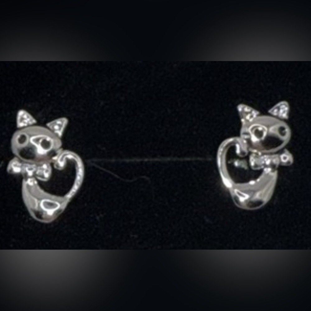 Charming Silver Cat Earrings